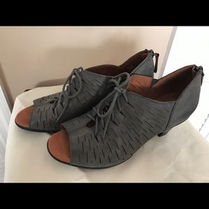 Rockport Cobb Hill Spencer Perf Lace Up